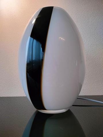 Italië Glas Lamp Tafellamp Wit Zwart Opalino Vetro 1990 beschikbaar voor biedingen