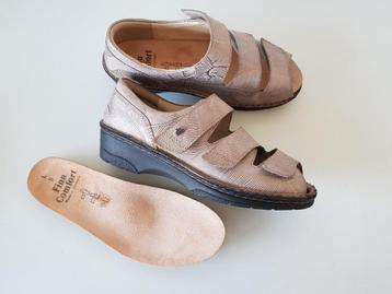 <> Finn Comfort MAAT 38 zand kleurige beige sandalen / Ischi beschikbaar voor biedingen