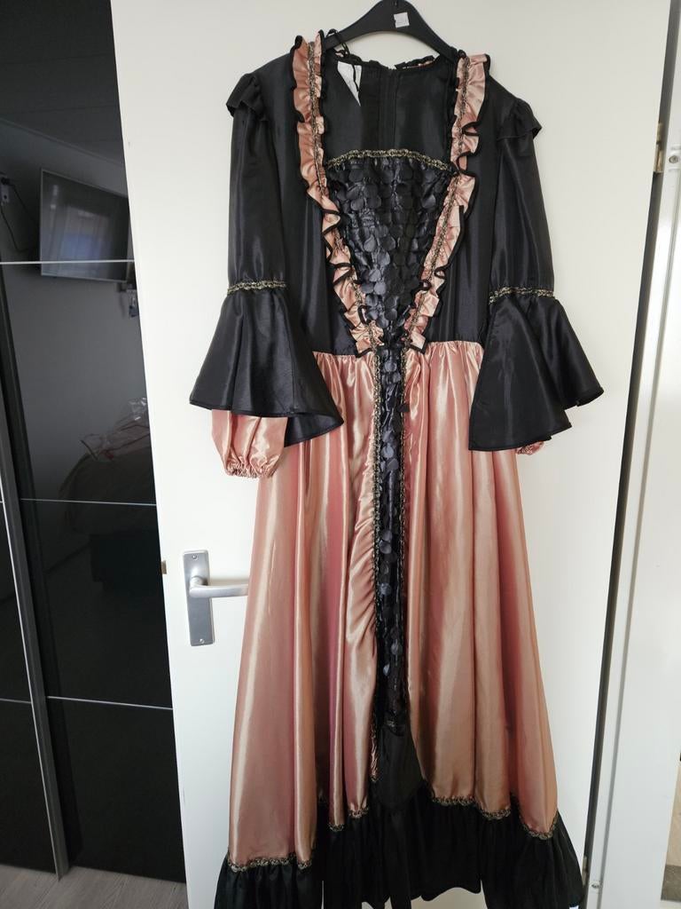 2 maal carnavalsjurk, Kleding | Dames, Carnavalskleding en Feestkleding, Ophalen of Verzenden, Zo goed als nieuw, Maat 38/40 (M)