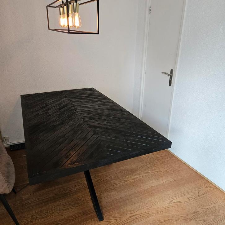 Eettafel met visgraatmotief + salontafel, Huis en Inrichting, Tafels | Eettafels, Gebruikt, 100 tot 150 cm, 150 tot 200 cm, Vier personen
