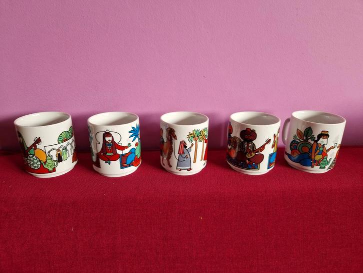 Van Nelle 1001 nacht Koffiebekers Mokken Jaren '70, Huis en Inrichting, Keuken | Servies, Gebruikt, Kop(pen) en/of Schotel(s)