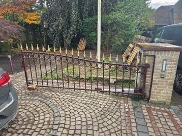 ijzeren poort beschikbaar voor biedingen