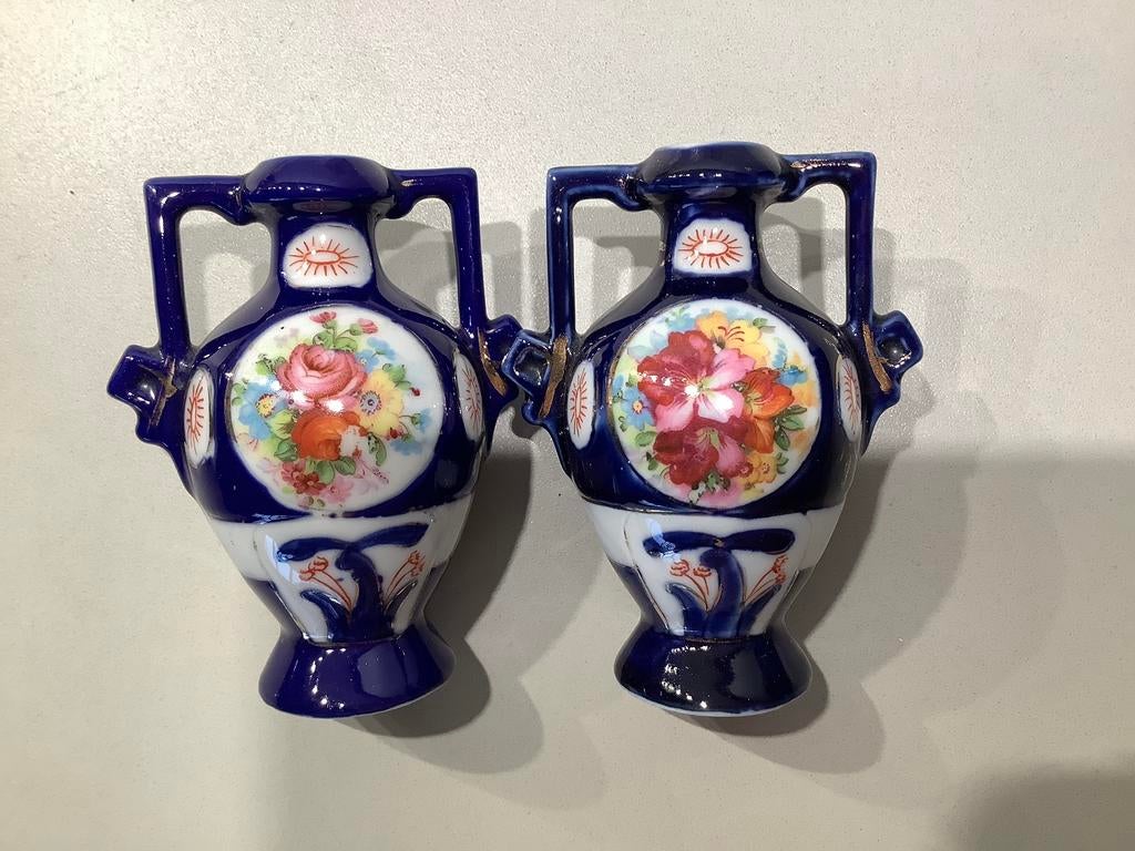 Stel miniatuur vaasjes poppenhuis handbeschilderd rond 1900, Ophalen of Verzenden