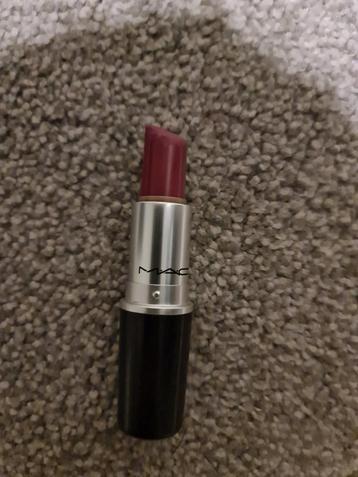 Mac cosmetics lippenstift beschikbaar voor biedingen