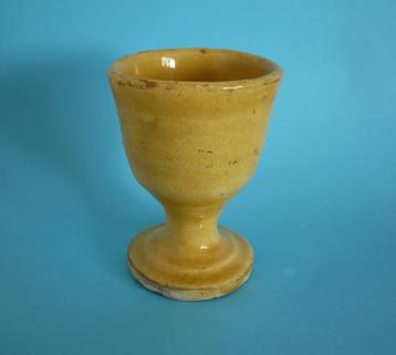 Oud of antiek eierdopje. beschikbaar voor biedingen