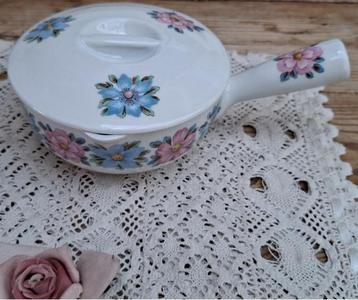 Vintage Frans ovenschaaltje / sauspannetje, bloemen, Singer beschikbaar voor biedingen