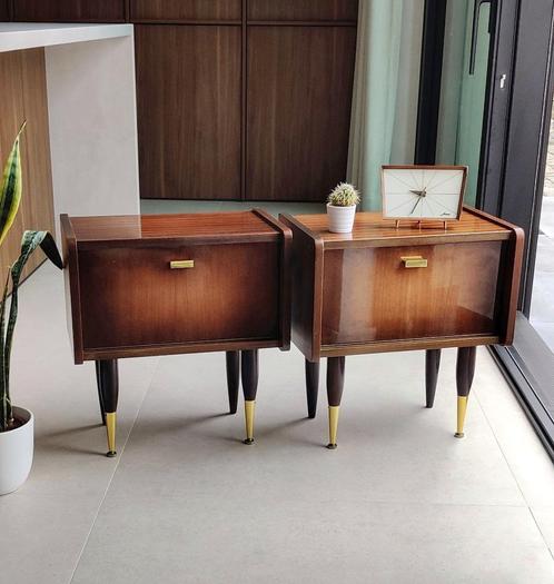Prachtige set vintage nachtkastjes, Huis en Inrichting, Slaapkamer | Nachtkastjes, Zo goed als nieuw, Hout, Ophalen