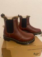 Dr. Martens 2976 Leonore bruin 37, Kleding | Dames, Schoenen, Bruin, Verzenden, Lage of Enkellaarzen, Nieuw