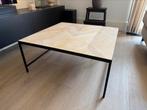 Visgraat salontafel met metalen onderstel, Huis en Inrichting, Ophalen, Gebruikt, 50 tot 100 cm, Vierkant