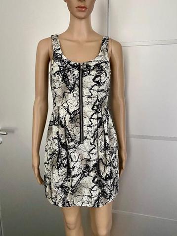 Z137 h.i.n.st. Zwart/wit jurk Maat 34=XS tuniek beschikbaar voor biedingen