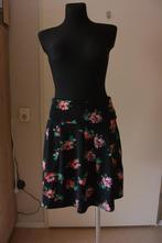 King Louie rok S zwart met print groen, roze en rood, Zwart, Ophalen of Verzenden, Zo goed als nieuw, King Louie
