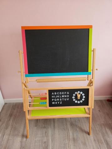 Multi-knutselschoolbord beschikbaar voor biedingen