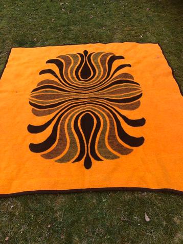 t.k.Didas dralon vintage deken beschikbaar voor biedingen