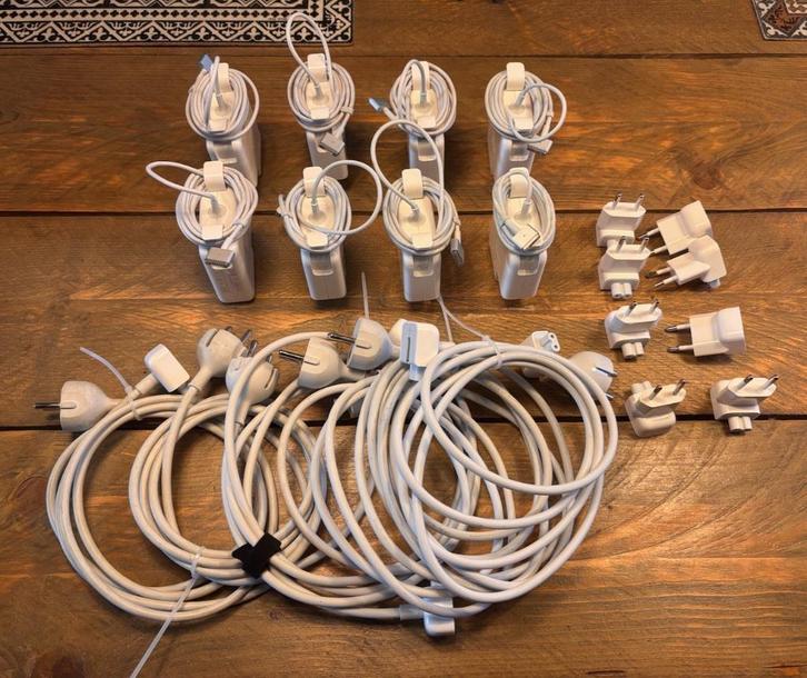 8 x Apple Magsafe 2 Adapters 60W zgan, Computers en Software, Laptop-opladers, Zo goed als nieuw, Ophalen