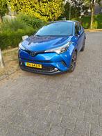 Toyota C-HR 1.8 Hybrid 122pk CVT 2019 Blauw, Auto's, Stof, 4 cilinders, Blauw, Grijs