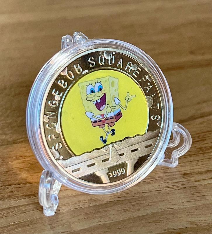 Spongebob 24kt goud vergulde verzamelmunt +standaard (3, Verzamelen, Film en Tv, Nieuw, Tv, Overige typen, Ophalen of Verzenden
