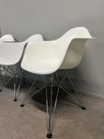 Vitra dar kuipstoelen 4 x Replica, Kunststof, Gebruikt, Wit, Ophalen of Verzenden