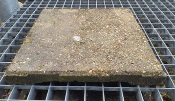 7000m2 Daktegels 30 x 30 beschikbaar voor biedingen