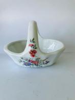 Vintage bloemmandje van porselein. Bakje / schaaltje., Ophalen