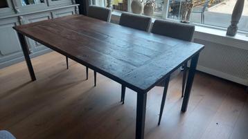 Industriele Eetkamer Tafel beschikbaar voor biedingen