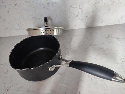 John Lewis small pan Ø17 cm with lid, Huis en Inrichting, Keuken | Potten en Pannen, Zo goed als nieuw, Pot, Bus of Blik, Rvs