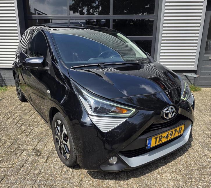 Toyota Aygo 1.0 VVT-i x-first *5DRS-AUT-AIRCO*, Auto's, Toyota, Bedrijf, Te koop, Aygo, ABS, Achteruitrijcamera, Airbags, Airconditioning