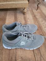 sport schoenen in nieuwstaat maat 43, Heikant 21 Kaatsheuvel, Overige kleuren, Sportschoenen, Belle Vieille Brocante