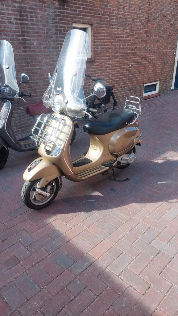 Vespa LXV Touring 50cc - 2012, 17000km, Fietsen en Brommers, Scooters | Yamaha, Gebruikt, Overige modellen, Maximaal 45 km/u, Benzine
