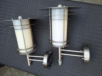 Buiten wandlampen 1 met sensor beschikbaar voor biedingen