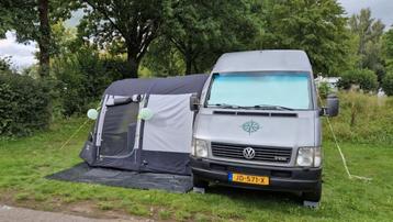 Opblaasbare busvoortent beschikbaar voor biedingen