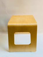 Beukenhouten Ikea Benjamin bijzettafel / kruk, Huis en Inrichting, Krukjes, Ophalen of Verzenden, Gebruikt, Hout