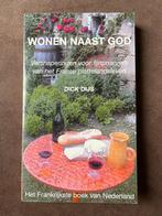 Wonen naast God. van Dick Dijs., Ophalen of Verzenden, Zo goed als nieuw, Nederland