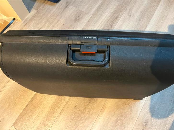 Koffer Carlton  zwart, Sieraden, Tassen en Uiterlijk, Koffers, Gebruikt, Hard kunststof, 70 cm of meer, Slot, Ophalen of Verzenden