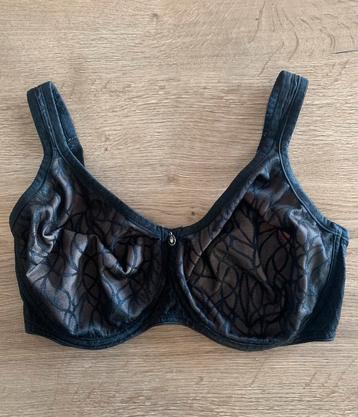 Triumph 85F full cup zwart print beschikbaar voor biedingen