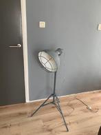 verstelbare driepoot lamp, Ophalen, 100 tot 150 cm, Zo goed als nieuw, Metaal