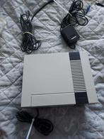 3 Nintendo 8 bits (NES) te koop, Spelcomputers en Games, Spelcomputers | Nintendo NES, Ophalen, Gebruikt, Met 2 controllers