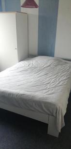 Twee persoonsbed inclusief matras, Huis en Inrichting, Slaapkamer | Boxsprings, Ophalen, Zo goed als nieuw, Tweepersoons, 140 cm