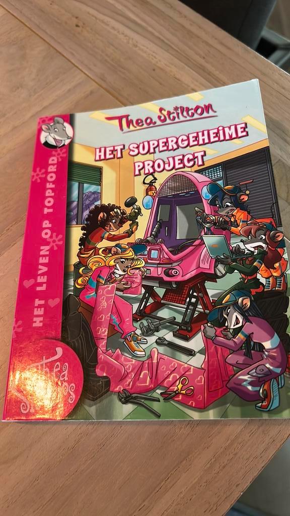 Thea Stilton - Het supergeheime project, Boeken, Kinderboeken | Jeugd | onder 10 jaar, Zo goed als nieuw, Fictie algemeen, Ophalen of Verzenden