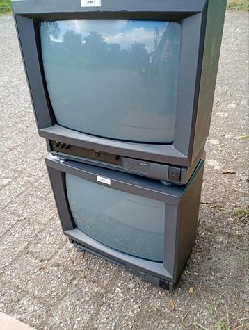 JVC colour monitor 2x old school videogame beschikbaar voor biedingen