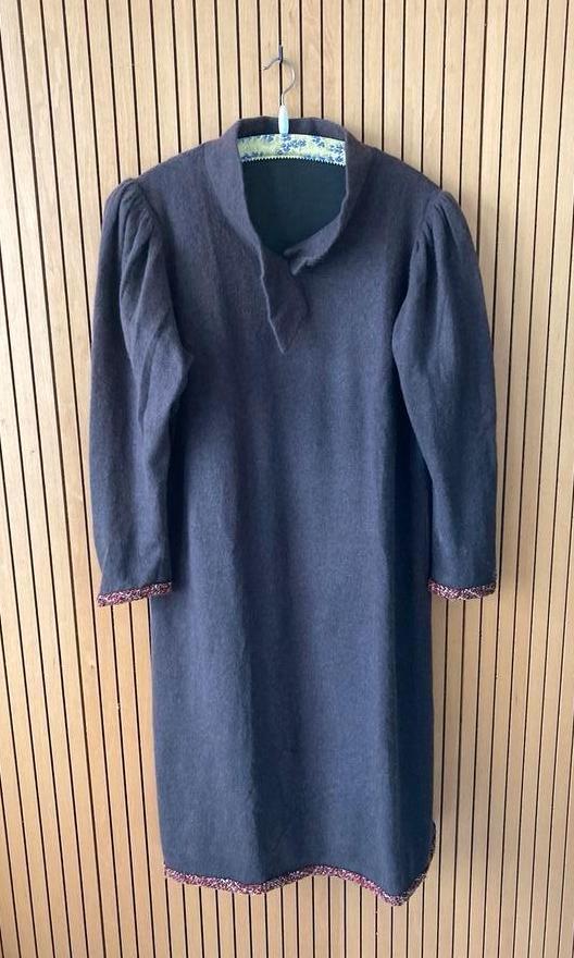 Angora vintage bruine jurk pofmouw met wollen biesjes mt 40, Maat 38/40 (M), Bruin, Ophalen of Verzenden, Zo goed als nieuw
