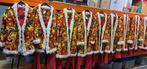 Carnavalsjas met broek hippie - Diverse maten!, Ophalen of Verzenden