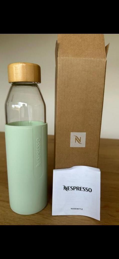 Nespresso waterfles nieuw in doos., Sport en Fitness, Bidons, Nieuw, Ophalen of Verzenden
