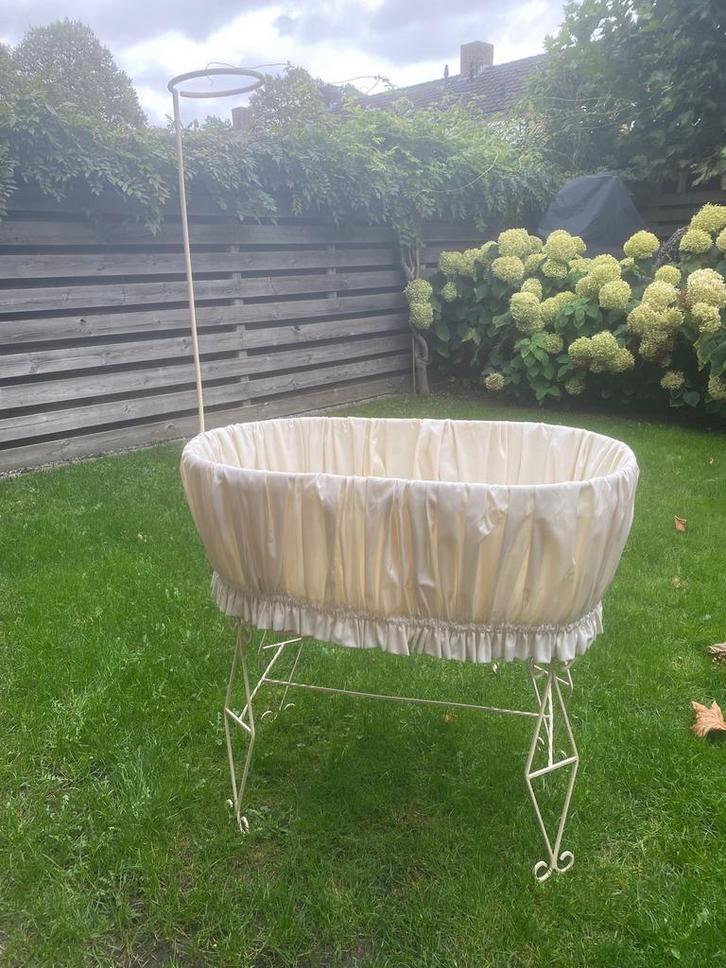 Antieke Wieg met Hemeltje & Standaard, Kinderen en Baby's, Babywiegjes en Ledikanten, Gebruikt, Wieg, Ophalen
