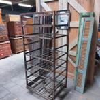 Oude metalen bakkerskar/ bakkersrek, Ophalen