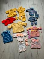 Gebreide poppenkleertjes, Ophalen of Verzenden, Gebruikt, Babypop