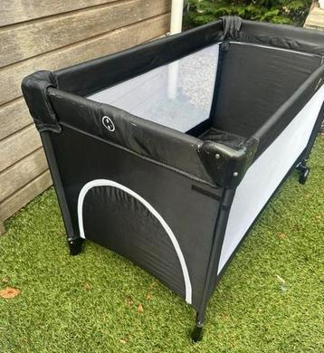 Zwart Qute Campingbedje - Inclusief Matras beschikbaar voor biedingen