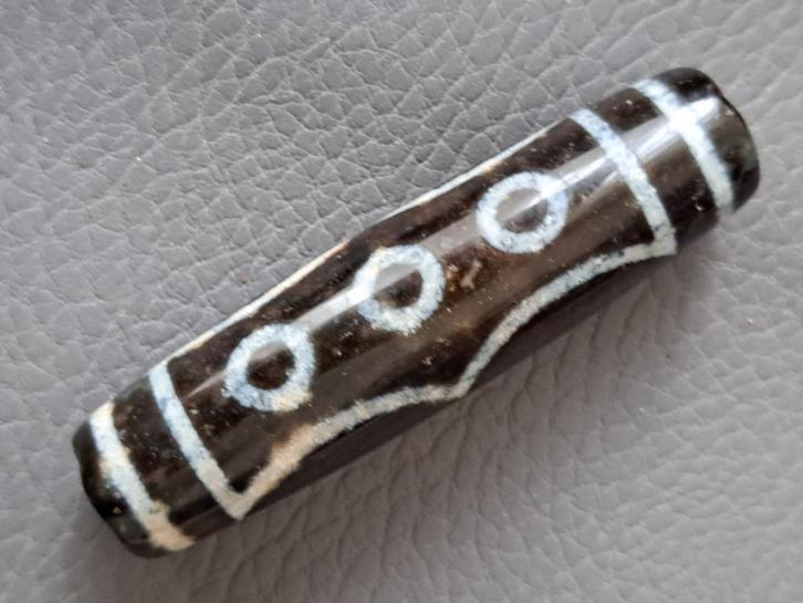 D27 Dzi - Great special Tibetan old Agate 13 eyed dzi, Antiek en Kunst, Kunst | Niet-Westerse kunst, Ophalen of Verzenden