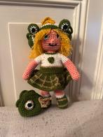 Gehaakt schoolmeisje met rugzak en koptelefoon, Hobby en Vrije tijd, Breien en Haken, Ophalen of Verzenden, Nieuw, Haken, Overige typen