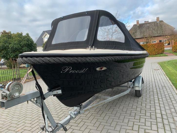 Lago Amore 520 met Suzuki 15 pk 4takt, Watersport en Boten, Sloepen, Zo goed als nieuw, 10 tot 30 pk, 3 tot 6 meter, Buitenboordmotor