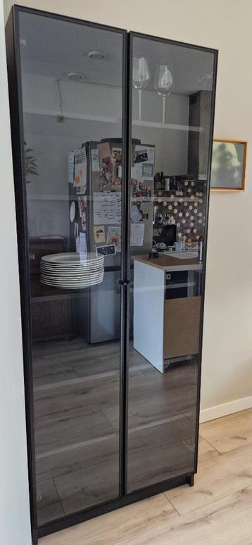 Vitrinekast / servieskast (Billy + Oxberg deuren) - afbeelding 3